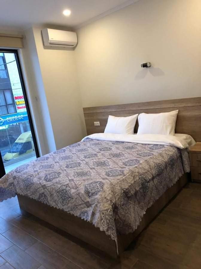 Batumi Hotel Екстер'єр фото