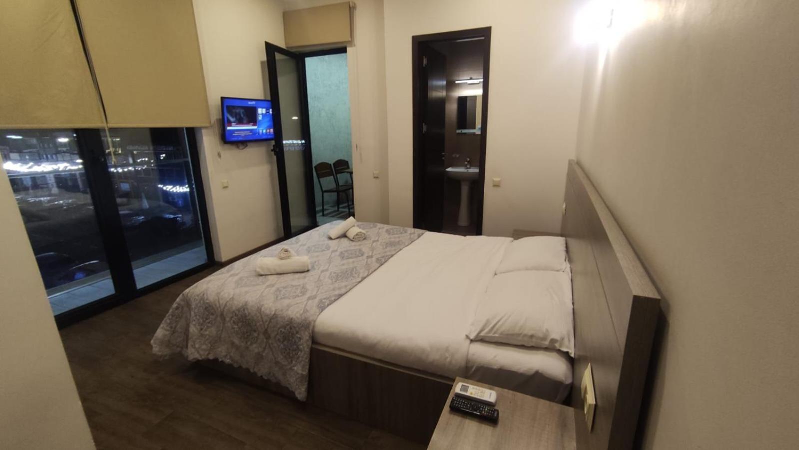 Batumi Hotel Екстер'єр фото