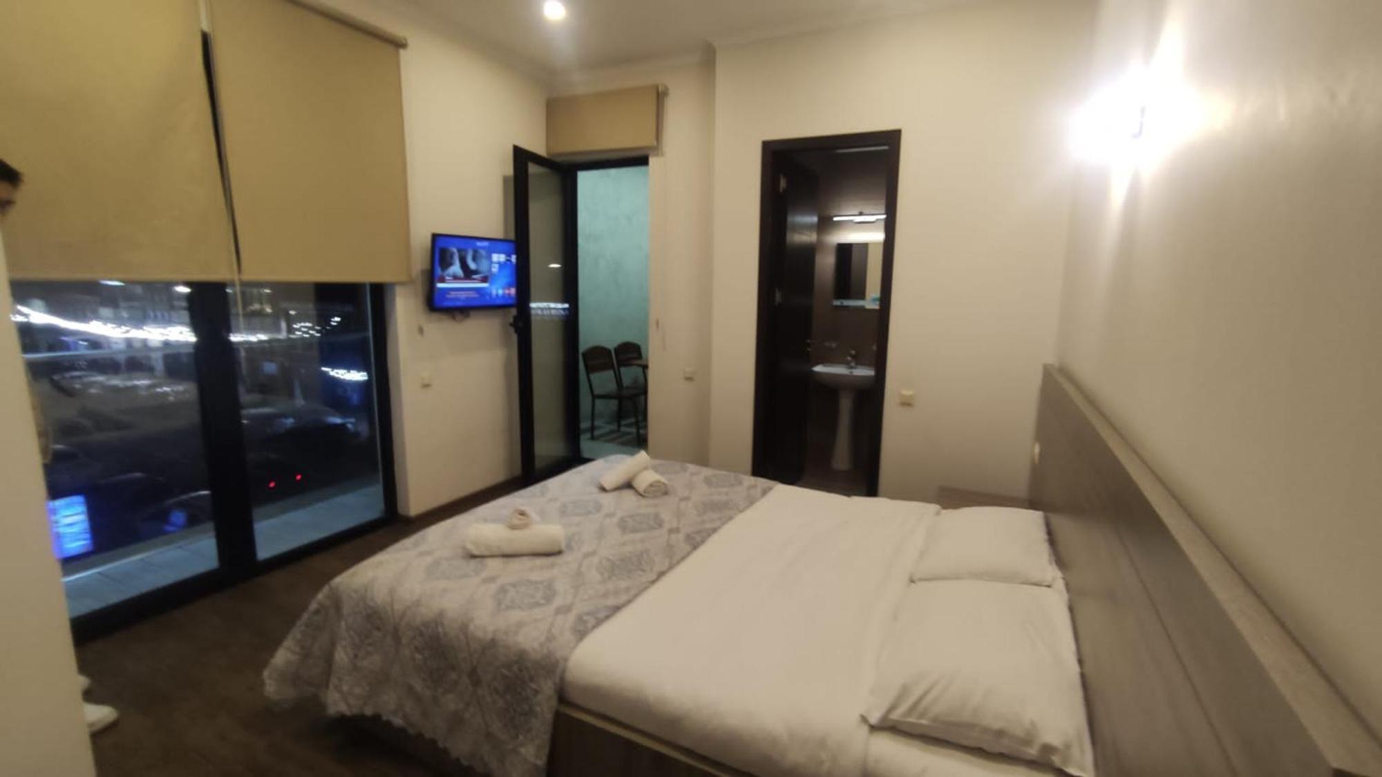 Batumi Hotel Екстер'єр фото