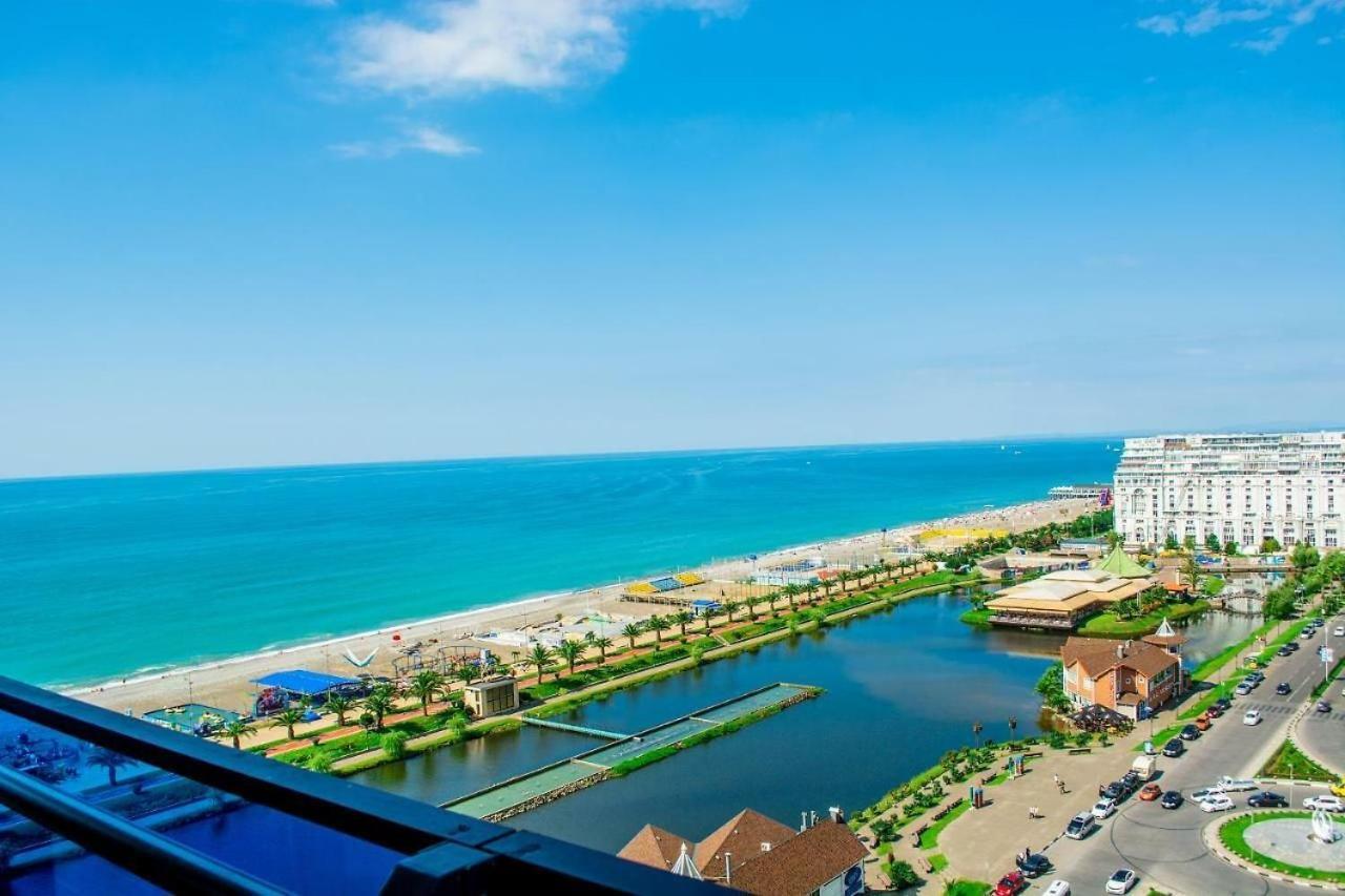 Batumi Hotel Екстер'єр фото