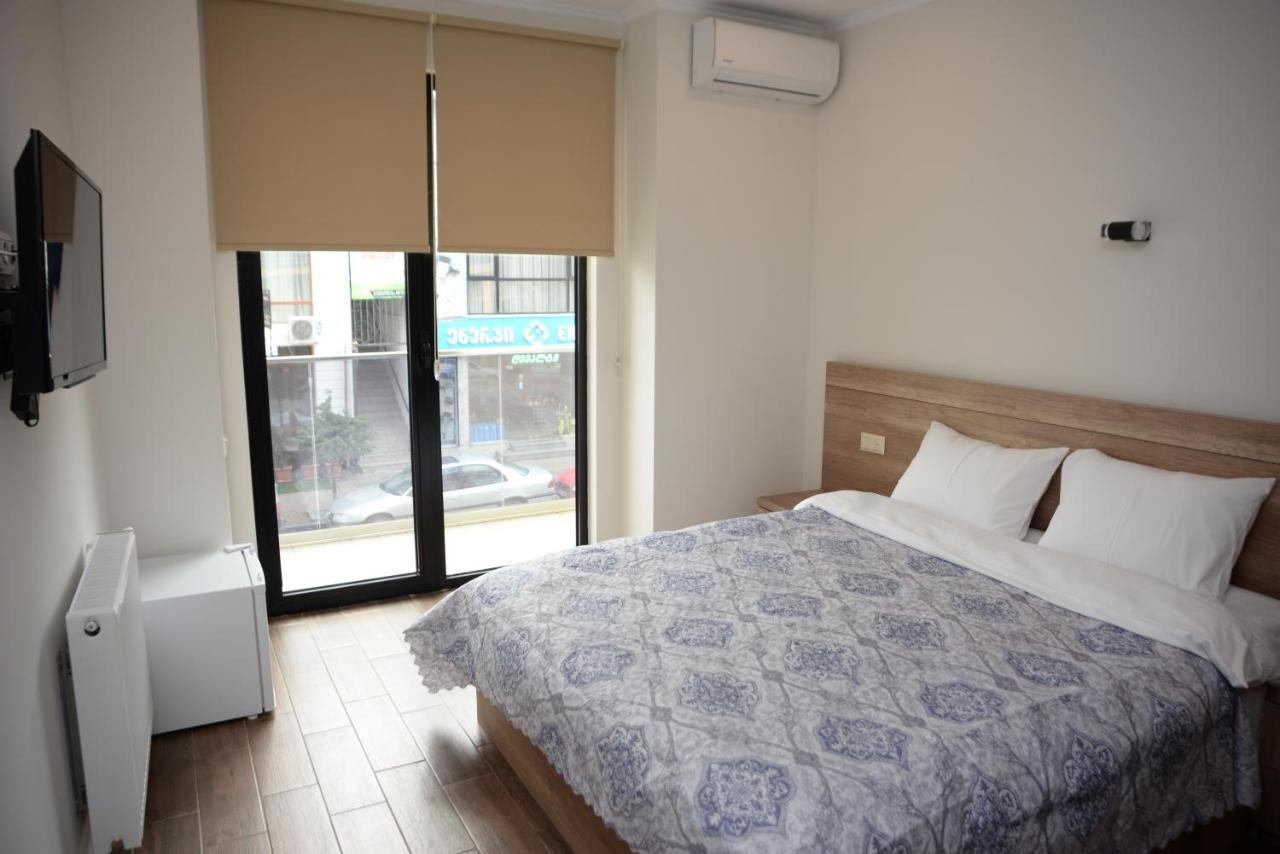 Batumi Hotel Екстер'єр фото